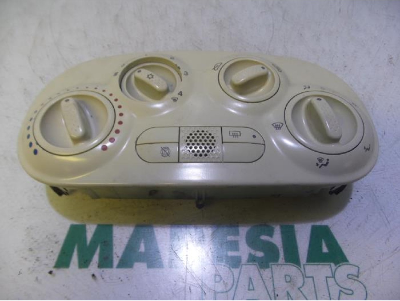 Fiat - 500 - Heater control panel