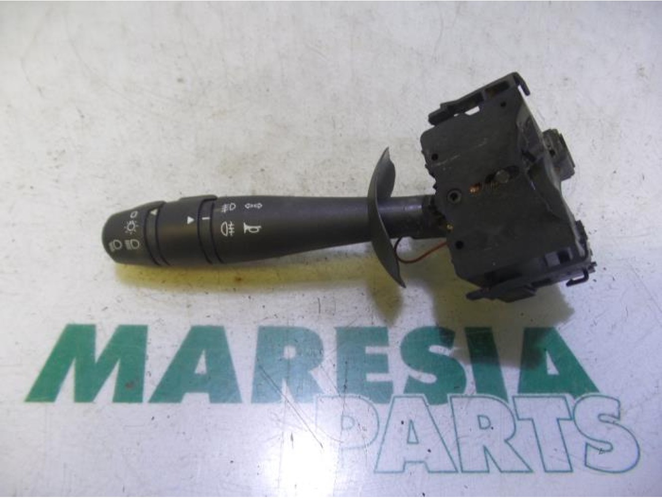 Renault - Twingo - Indicator switch