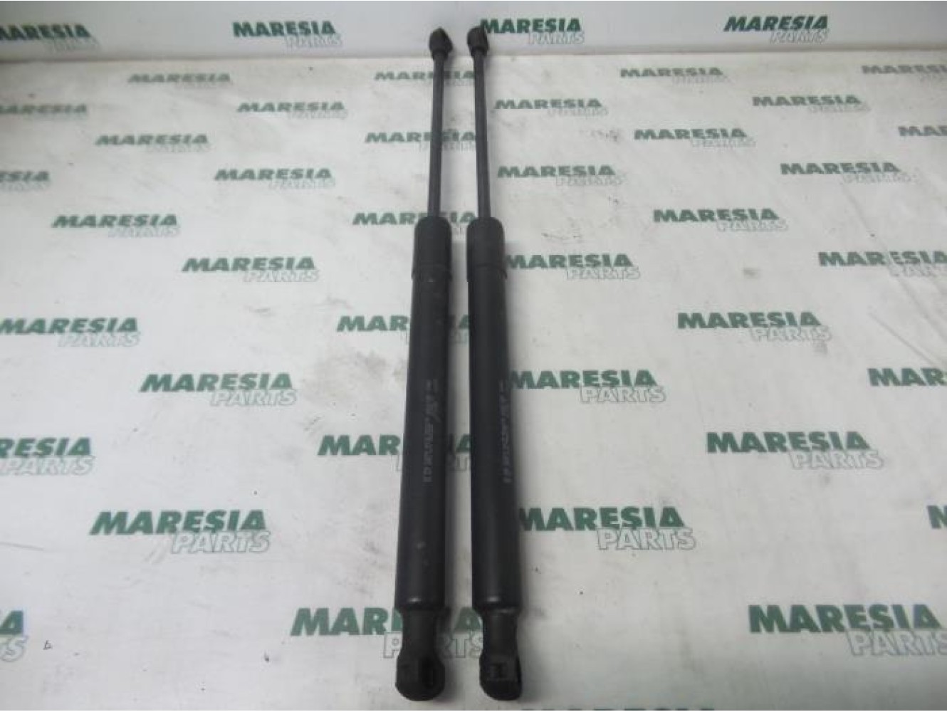 Peugeot - 207 - Set of tailgate gas struts