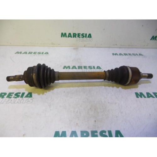 Peugeot - 207 - Front drive shaft, left