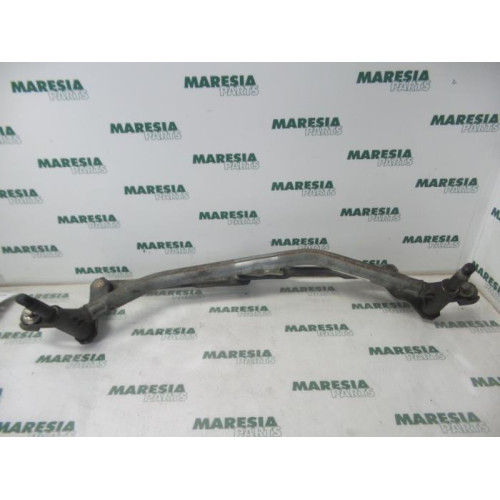 Peugeot - 207 - Wiper mechanism