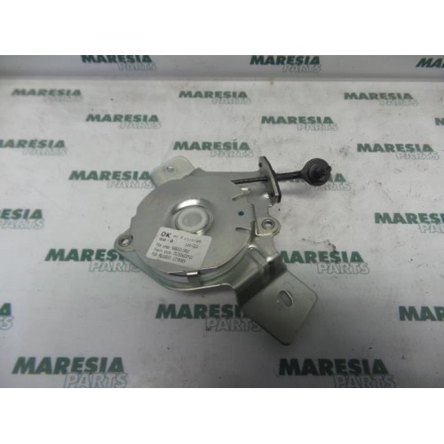 Peugeot - 3008 - Tailgate hinge
