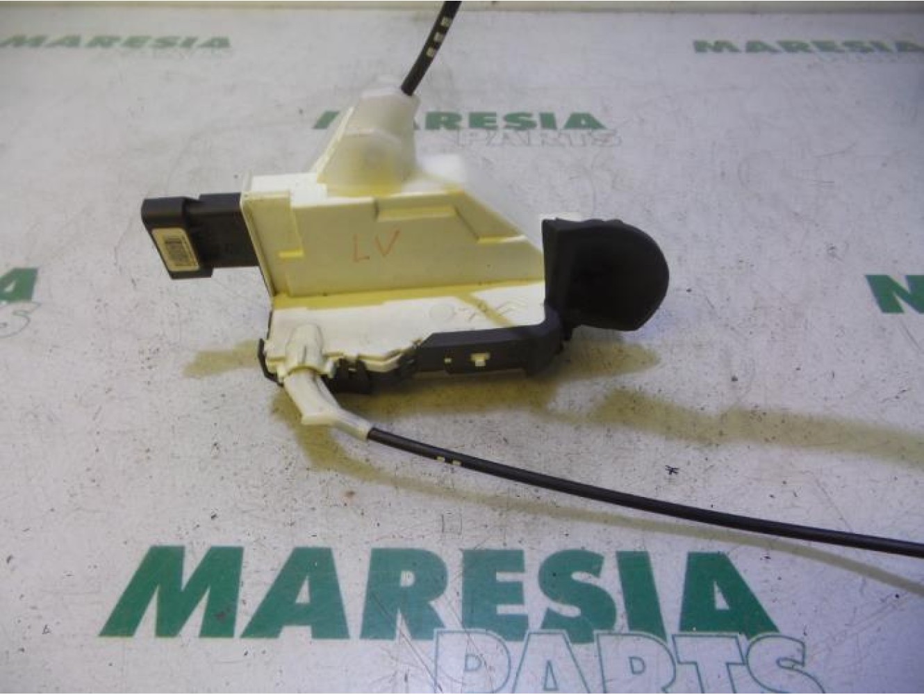 Peugeot - 3008 - Door lock mechanism 4-door, front left