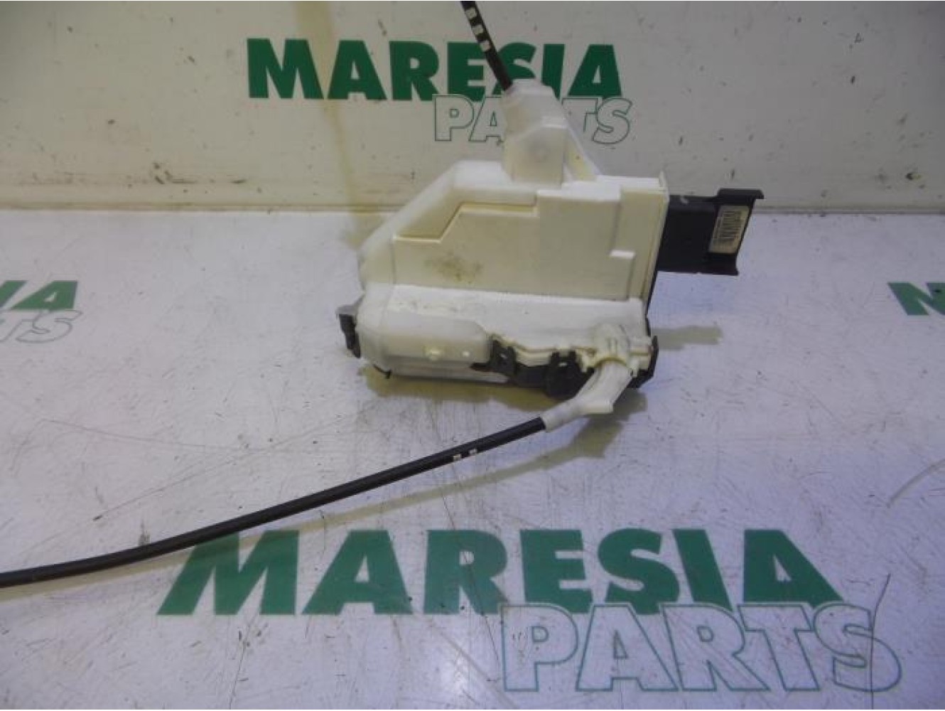 Peugeot - 3008 - Front door lock mechanism 4-door, right