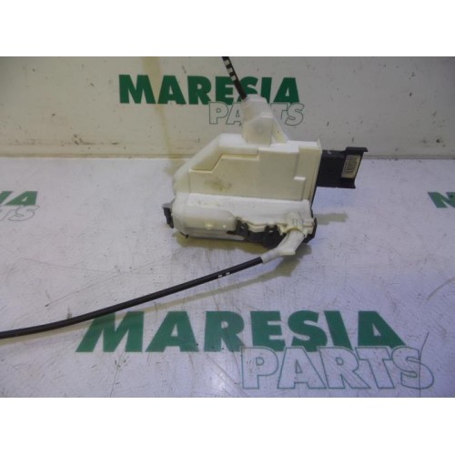 Peugeot - 3008 - Front door lock mechanism 4-door, right