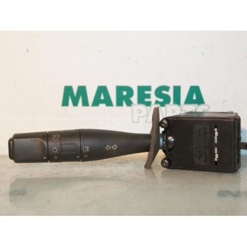 Peugeot - 206 - Indicator switch