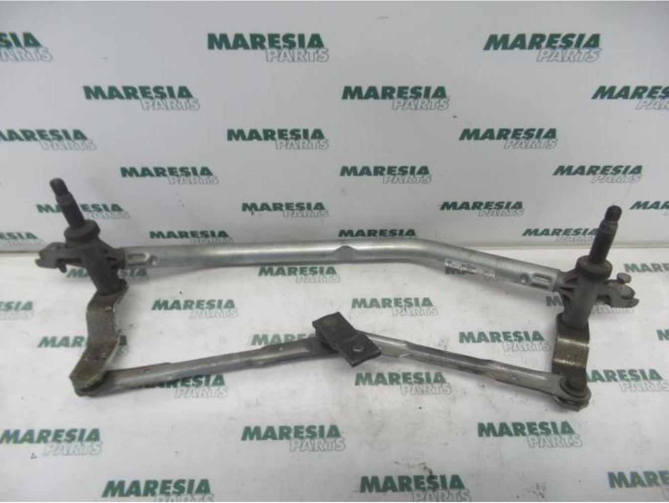 Peugeot - 208 - Wiper mechanism