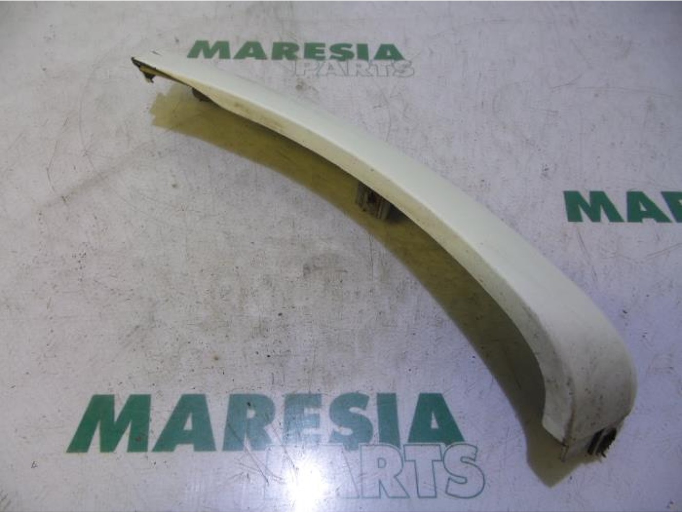 Peugeot - 208 - Zijskirt links