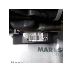 Renault - Megane - Front seatbelt, left