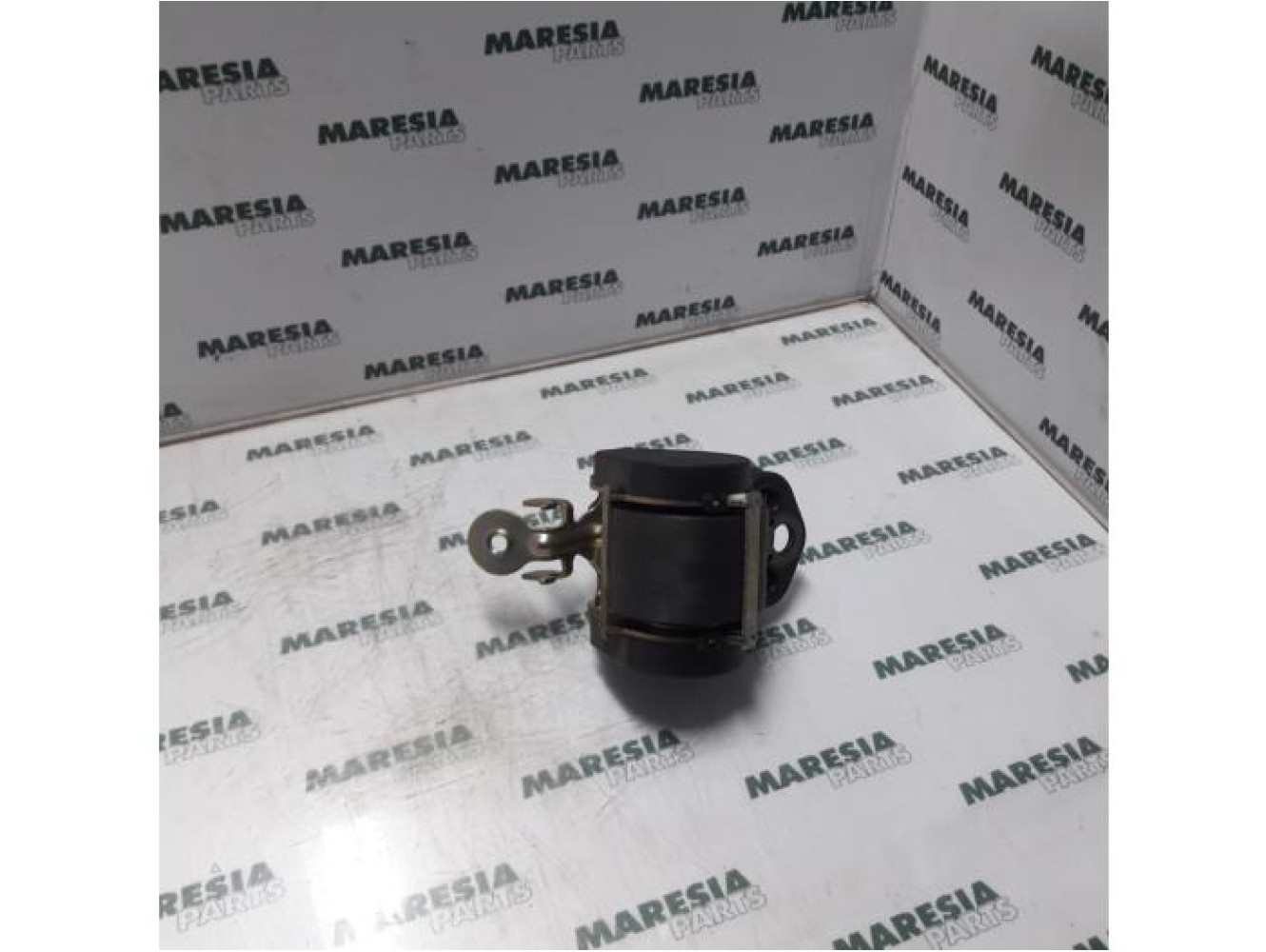 Renault - Megane - Front seatbelt, left