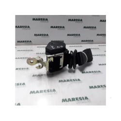 Renault - Megane - Front seatbelt, right