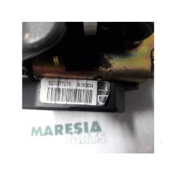 Renault - Megane - Front seatbelt, right