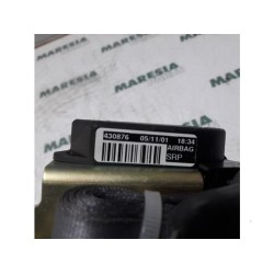 Renault - Megane - Front seatbelt, right