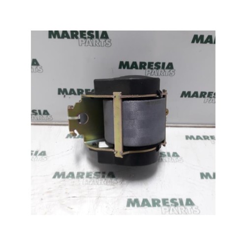 Renault - Megane - Front seatbelt, right