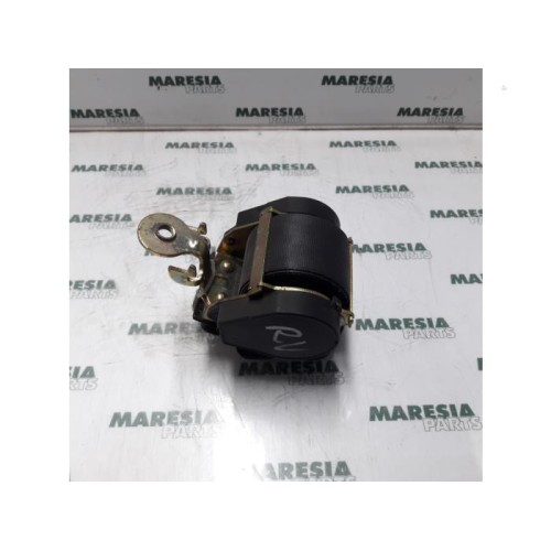 Renault - Megane - Front seatbelt, right