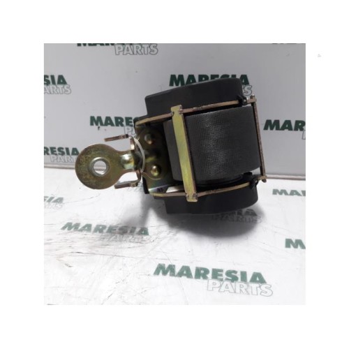 Renault - Megane - Front seatbelt, right