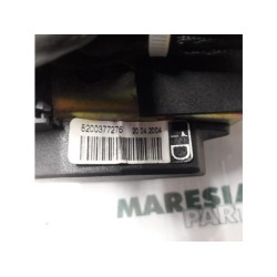 Renault - Megane - Front seatbelt, right