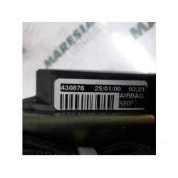 Renault - Megane - Front seatbelt, right