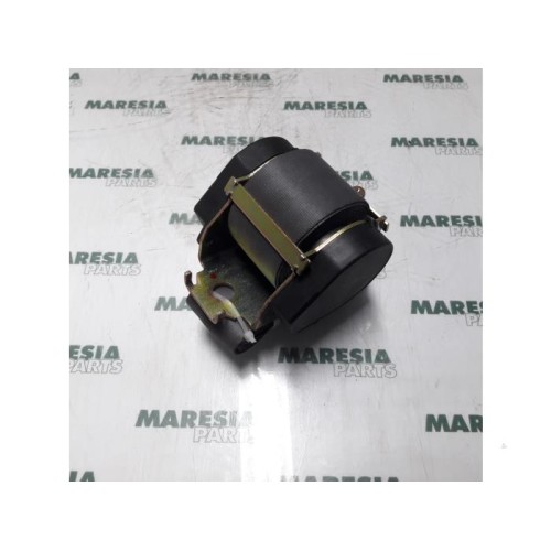 Renault - Megane - Front seatbelt, right