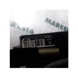 Renault - Megane - Front seatbelt, right