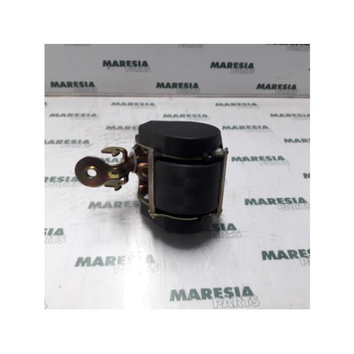 Renault - Megane - Front seatbelt, right