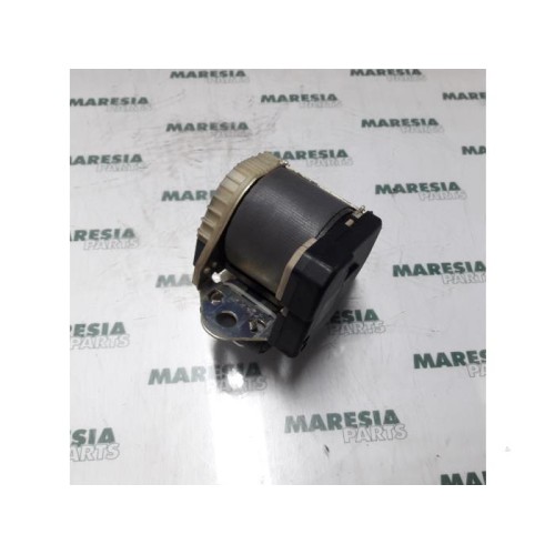 Renault - Megane - Front seatbelt, right