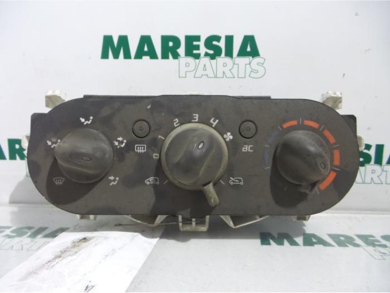 Renault - Twingo - Heater control panel