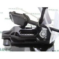 Renault - Laguna - Front door lock mechanism 4-door, right