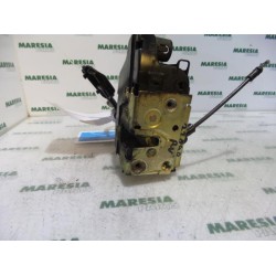 Renault - Laguna - Front door lock mechanism 4-door, right