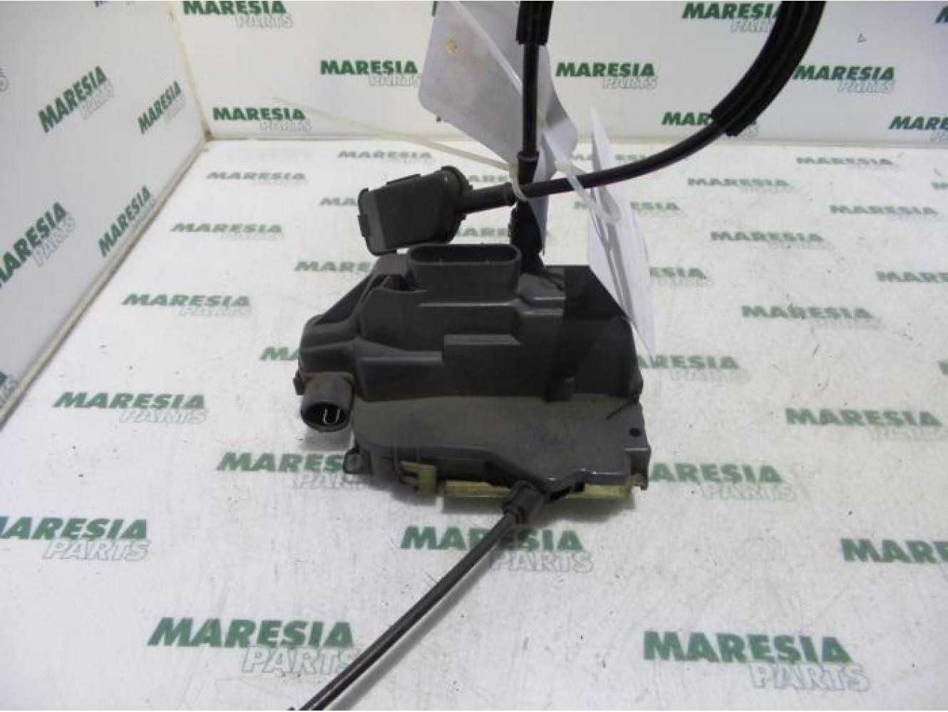Renault - Laguna - Front door lock mechanism 4-door, right