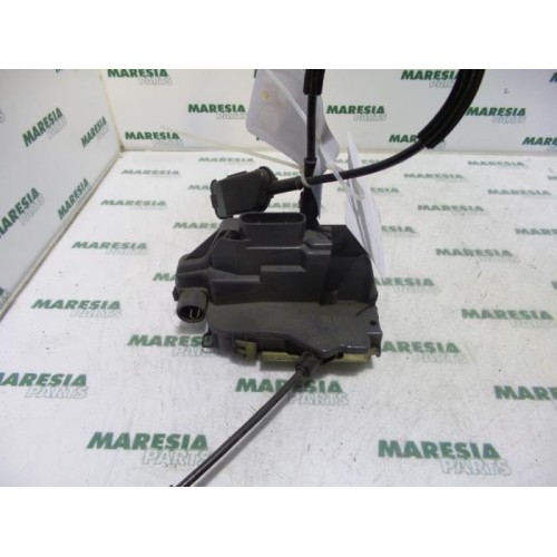 Renault - Laguna - Front door lock mechanism 4-door, right