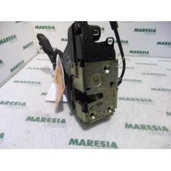 Renault - Laguna - Front door lock mechanism 4-door, right