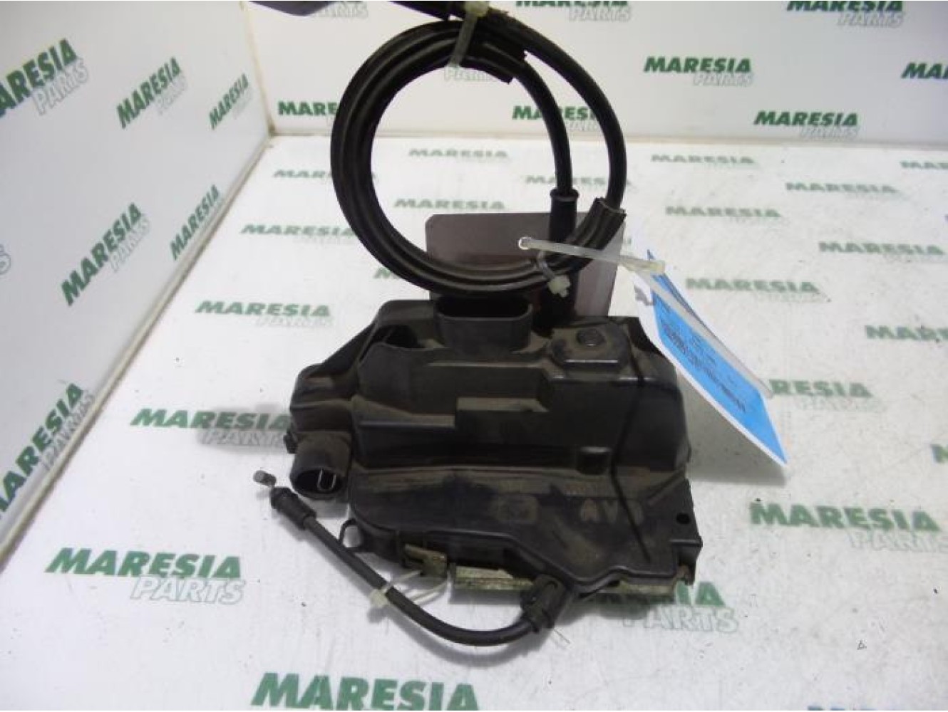 Renault - Laguna - Front door lock mechanism 4-door, right