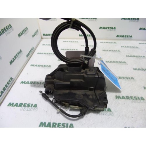 Renault - Laguna - Front door lock mechanism 4-door, right