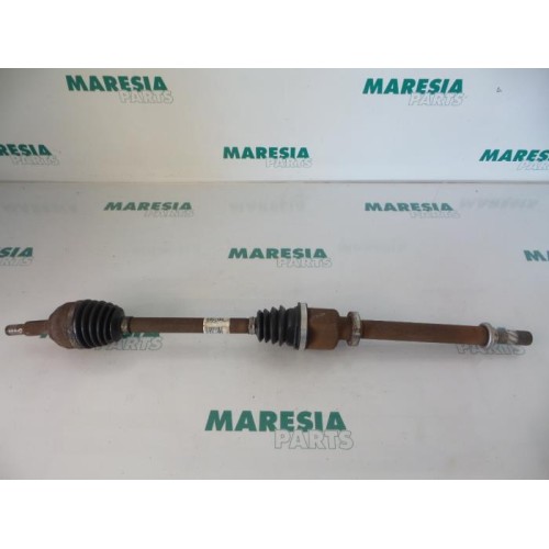 Renault - Megane Scenic - Front drive shaft, right