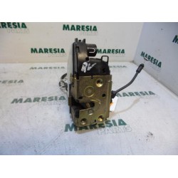 Renault - Megane Scenic - Front door lock mechanism 4-door, right