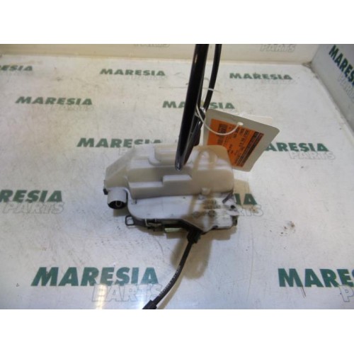 Renault - Megane Scenic - Front door lock mechanism 4-door, right