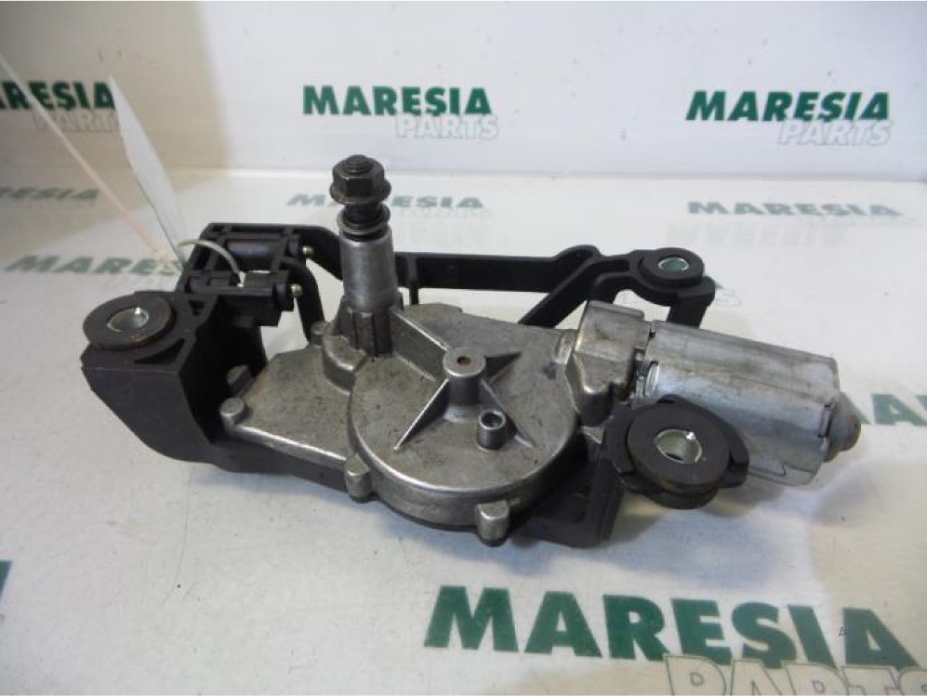 Peugeot - 206 - Rear wiper motor