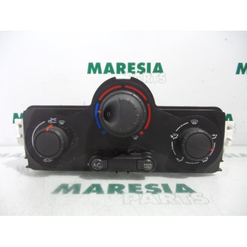 Renault - Megane Scenic - Heater control panel