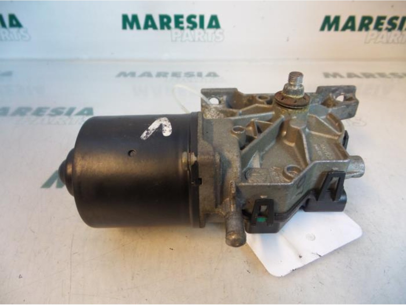 Fiat - Panda - Front wiper motor