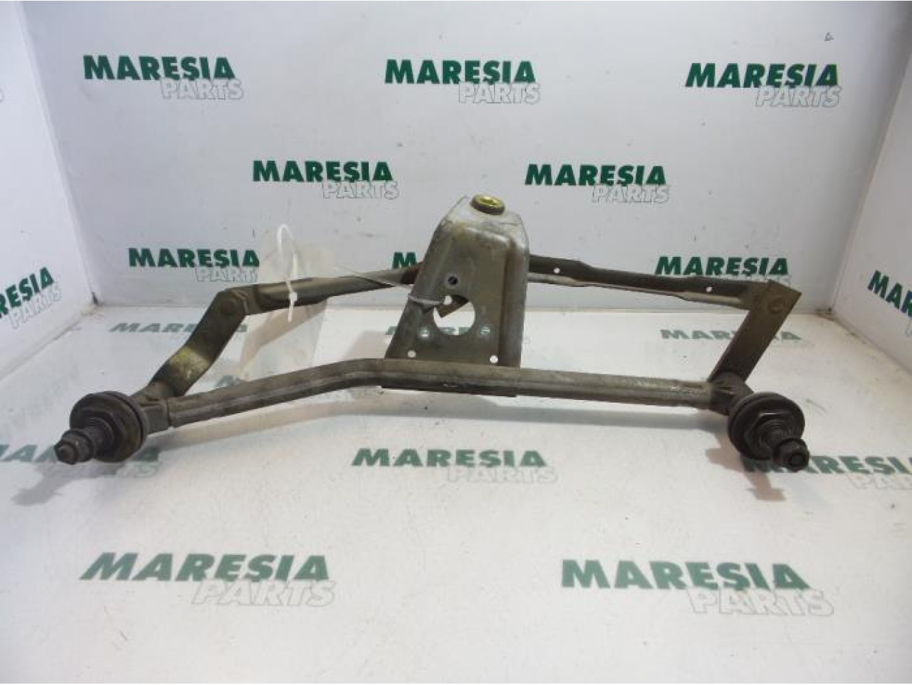 Peugeot - 206 - Wiper mechanism