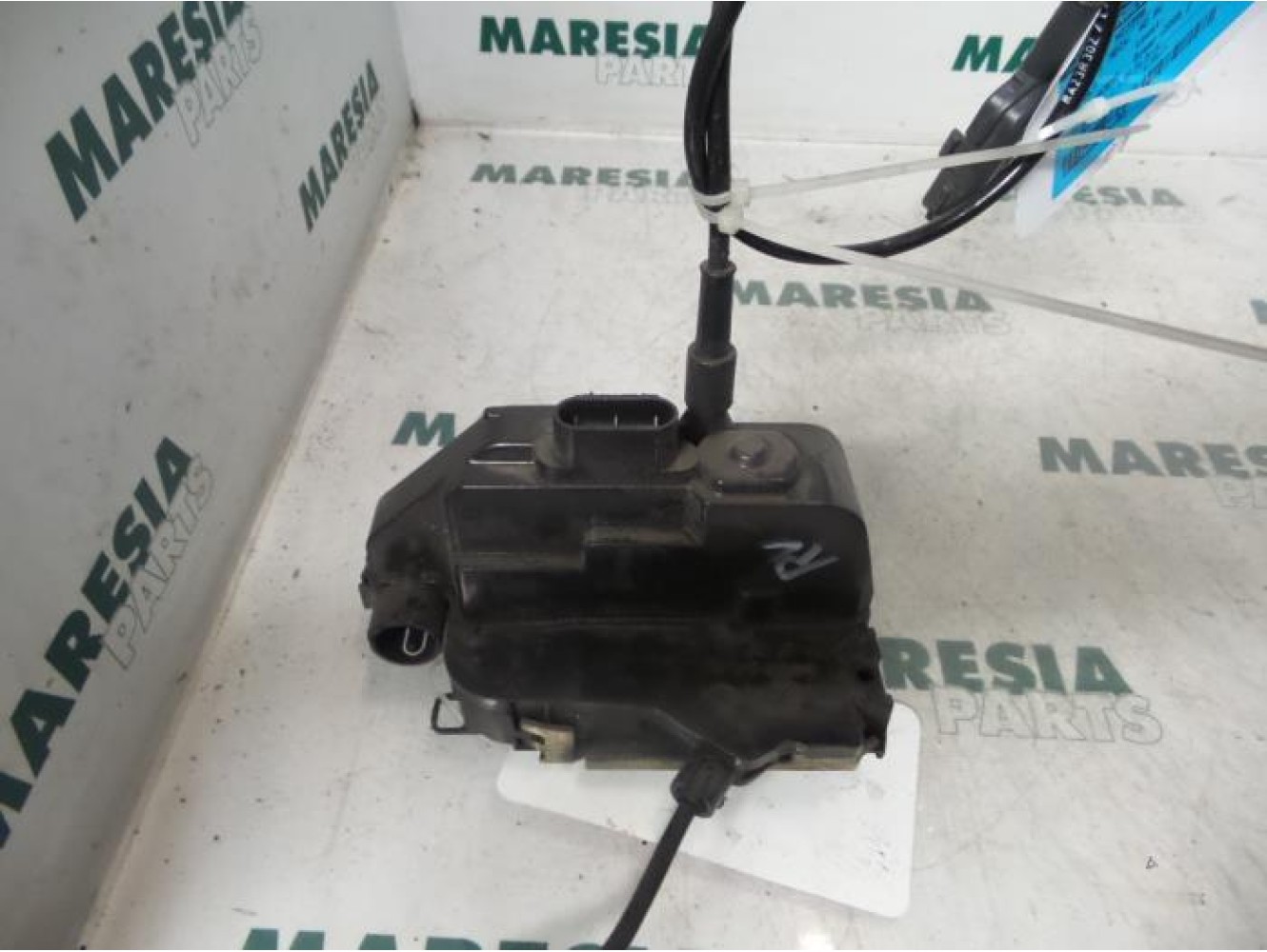 Renault - Megane Scenic - Front door lock mechanism 4-door, right