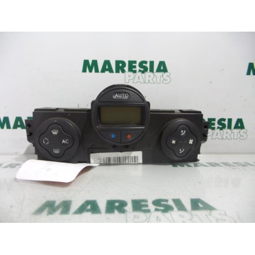 Renault - Megane Scenic - Heater control panel