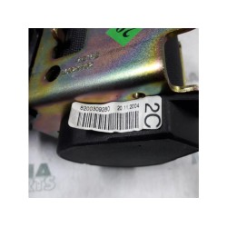 Renault - Megane Scenic - Rear seatbelt, centre