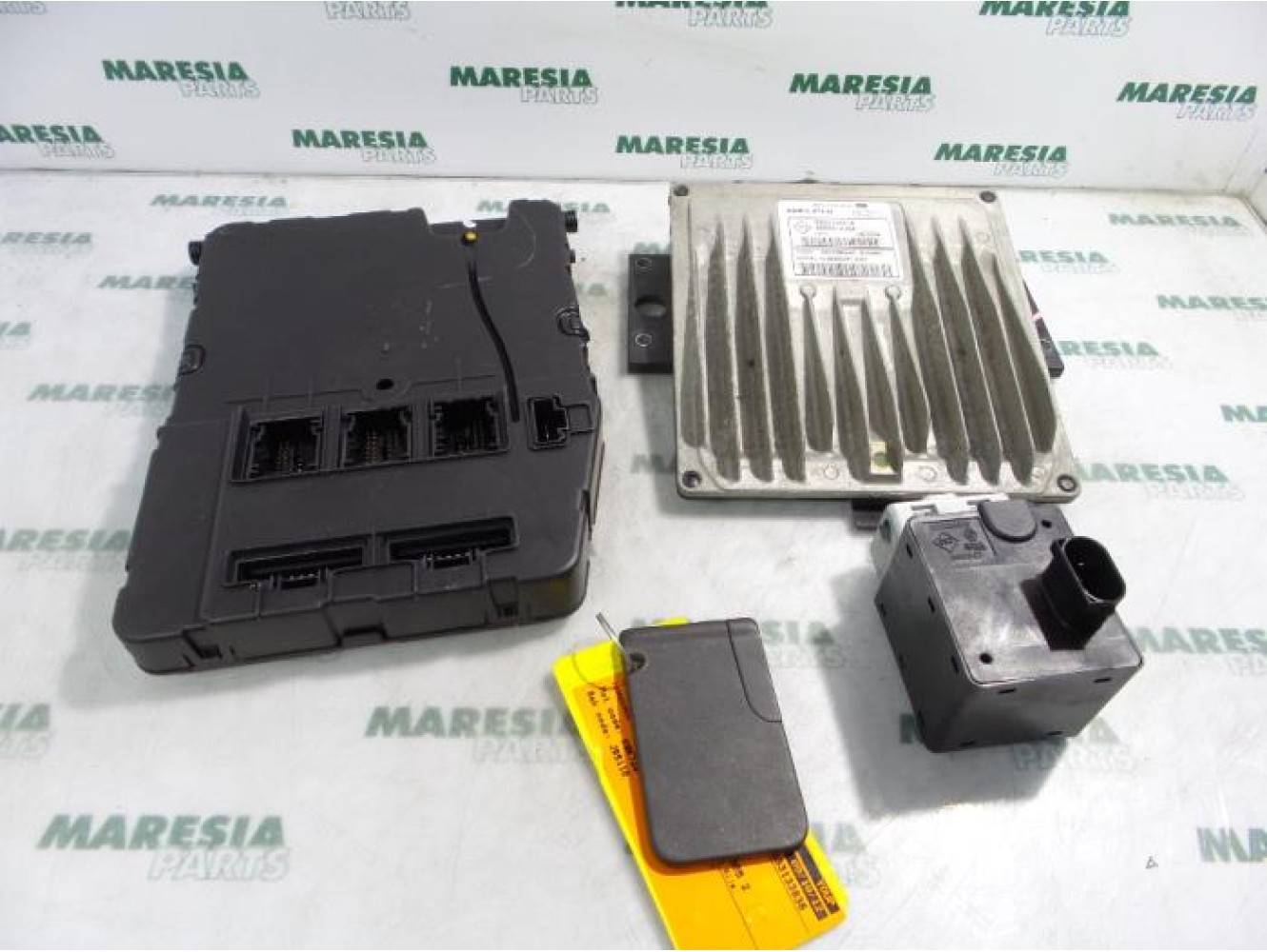 Renault - Megane Scenic - Engine management computer