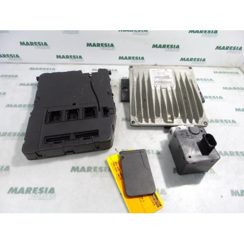 Renault - Megane Scenic - Engine management computer
