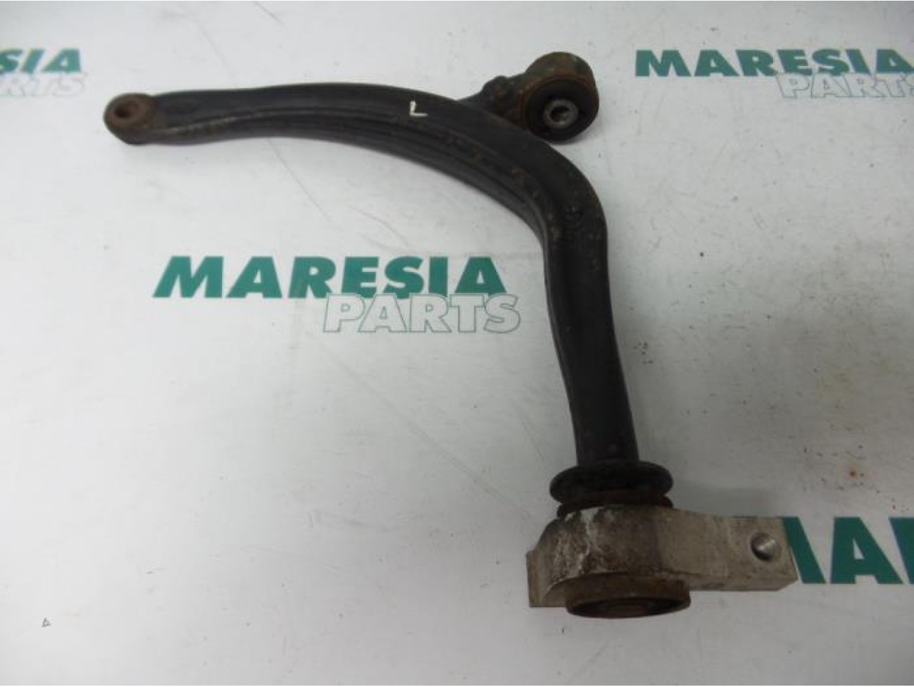 Citroen - C5 - Front lower wishbone, left