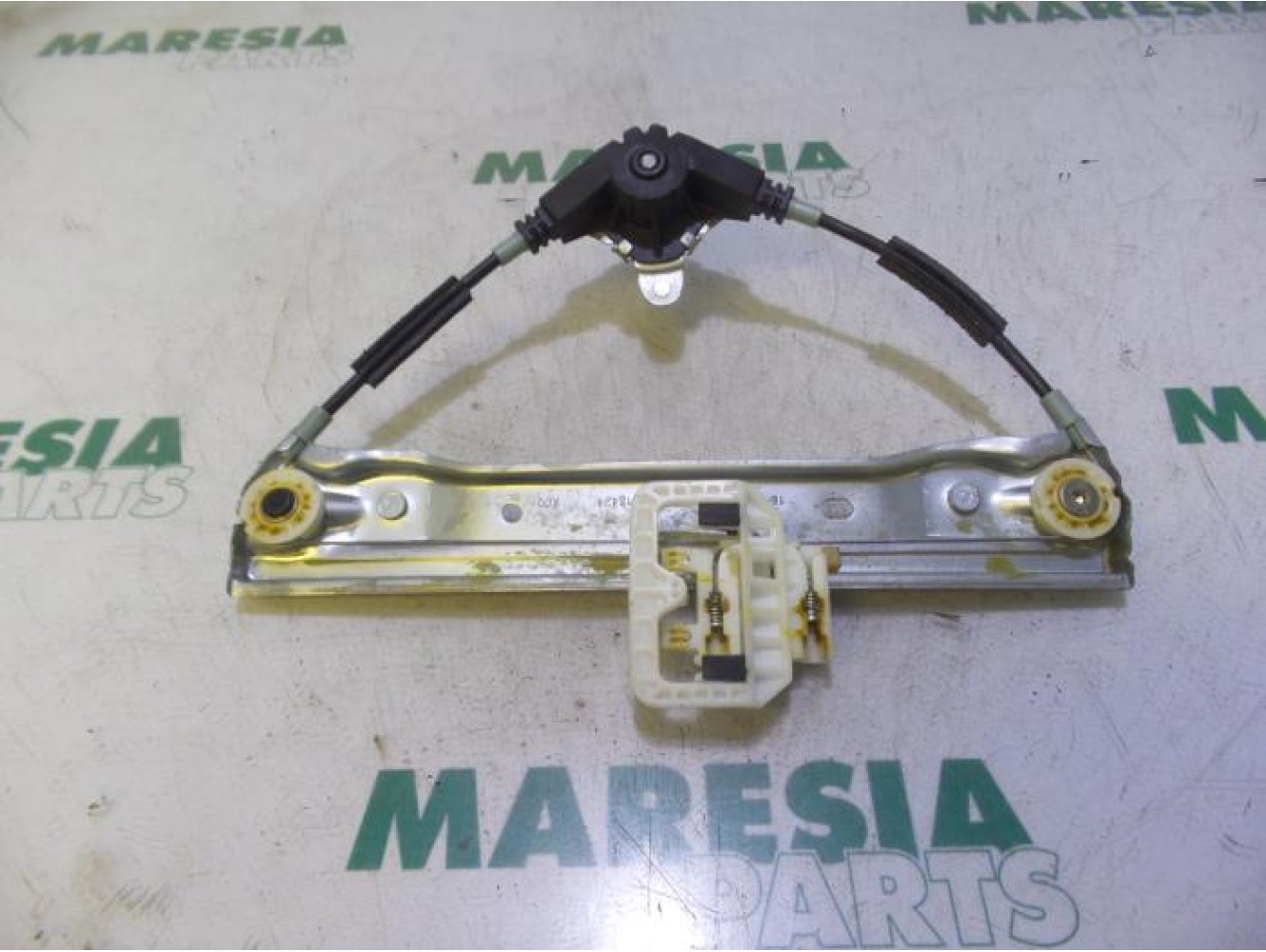 Fiat - Panda - Rear door window mechanism 4-door, right