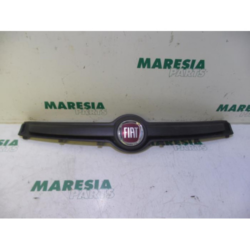 Fiat - Panda - Grill