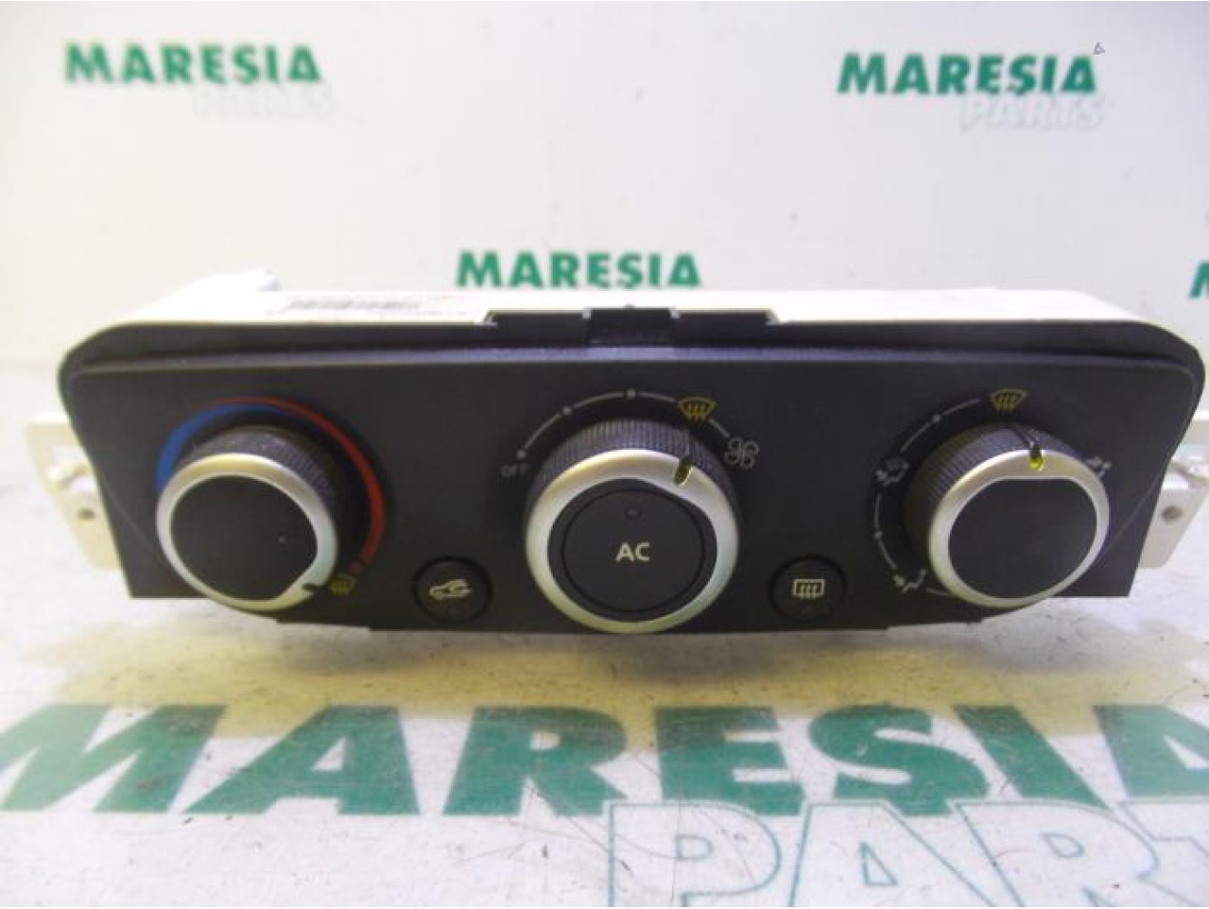 Renault - Megane - Panneau de commandes chauffage